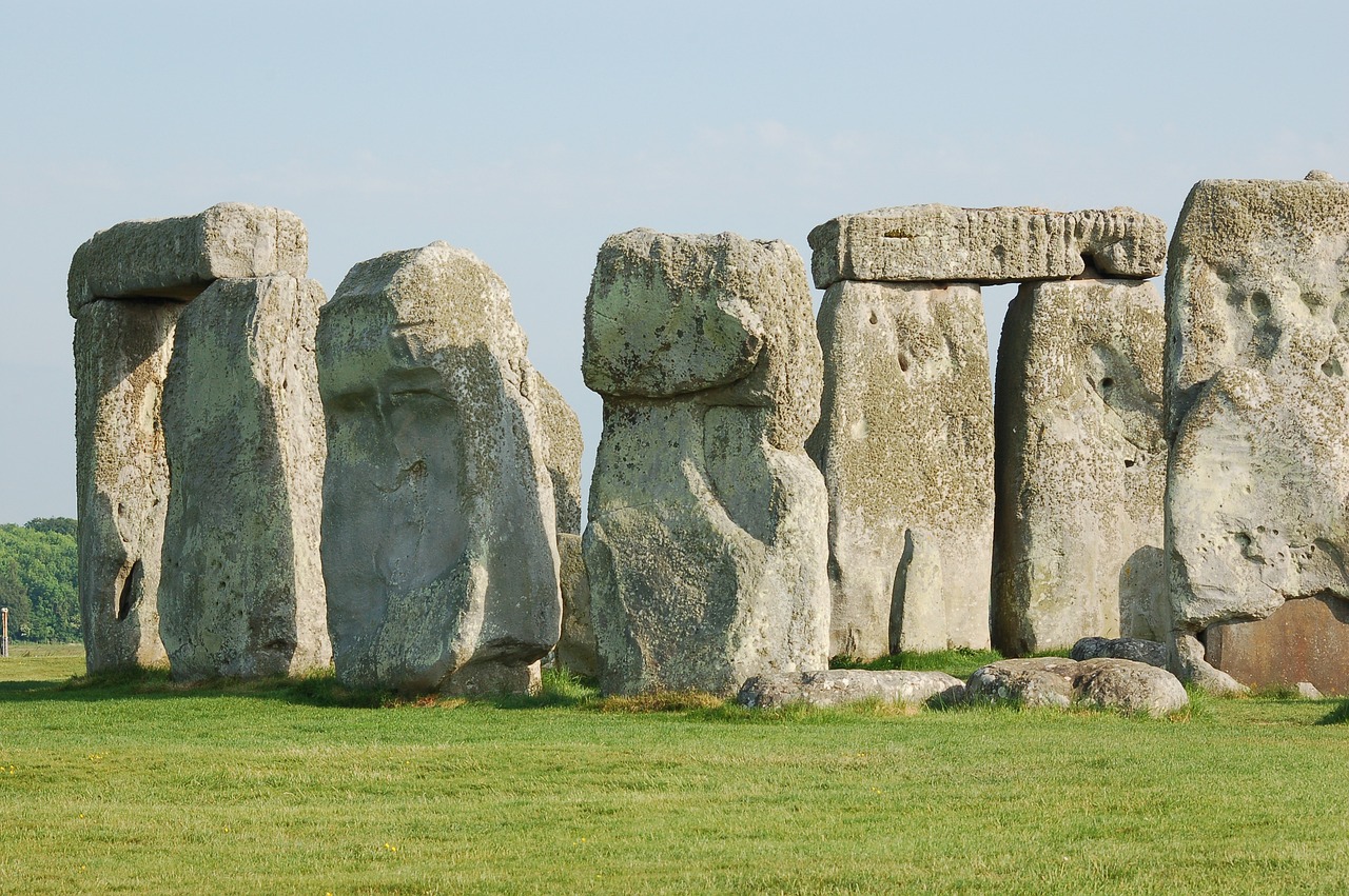 The Secrets of the Stonehenge Alignment